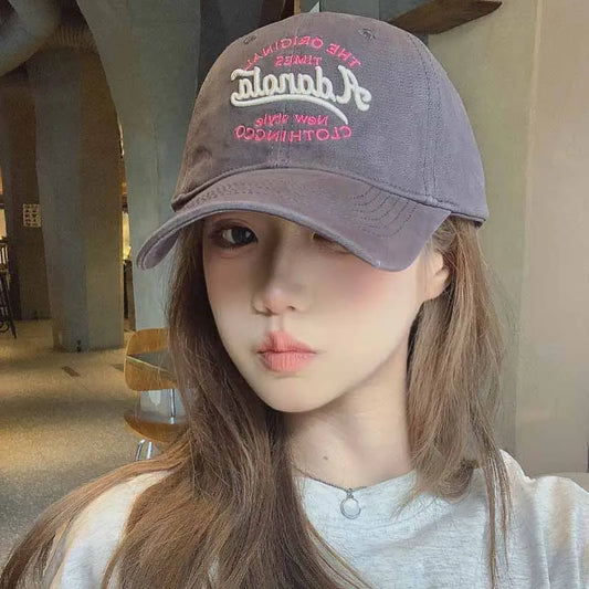 Embroidered letter baseball cap, three-dimensional retro fashionable soft top duckbill cap, adjustable for men and women